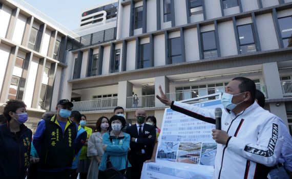 侯友宜視察新埔國小校舍整建工程 為學生打造安全舒適學習環境