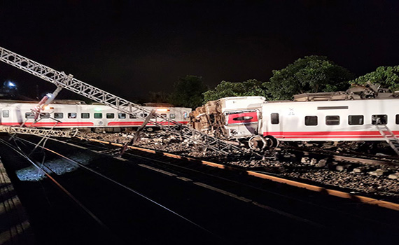 普悠瑪翻車一審司機員4年6月、台鐵人員無罪  宜檢不服提上訴 