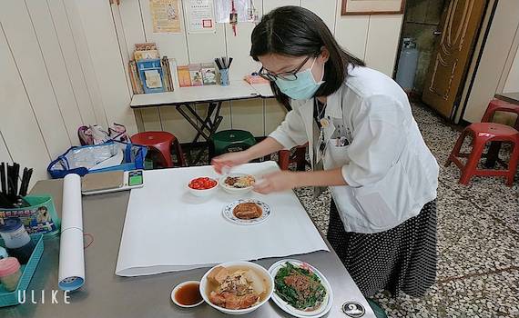 吃飯也能做復健 嘉榮復健科助中風病患輕鬆復健