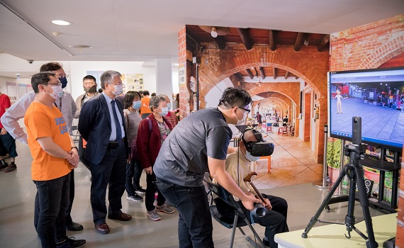 明新科大USR成果展 體驗湖口老街VR化、開發小農APP