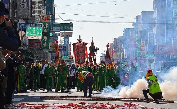 炮炸祈安賜福　台東寒單會嘉邑城隍 