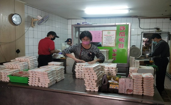 影/十年愛心送暖不間斷 感恩回饋免費送便當
