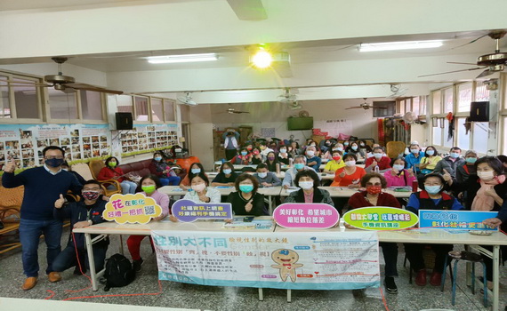 員林崙雅里社區資訊講座 提升民眾用手機與最新資訊連結