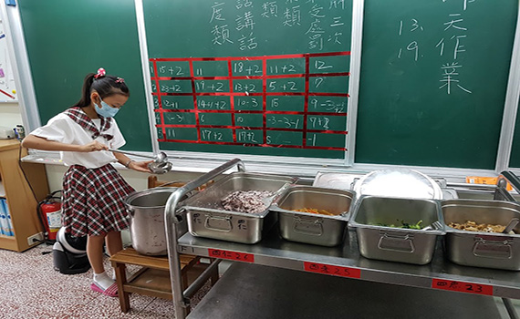 綠黨團批營養午餐「免錢最貴」 宜縣府:加派督學進校嚴查核