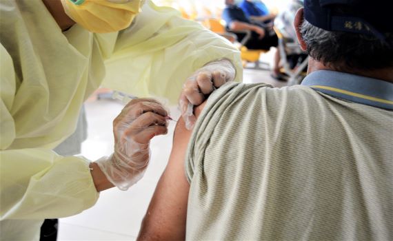 打疫苗、戴口罩　澎縣府籲盡速接種第3劑疫苗 