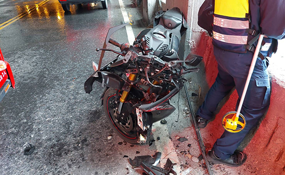蘇花公路清晨意外 騎士疑自撞墜崖身亡
