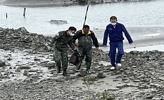 墜海F-16V戰機 已尋獲機身殘骸、輪胎