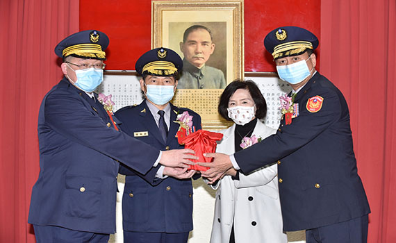任期僅一年 廖材楨升任北市警督察長 林新晃接任宜縣警局長