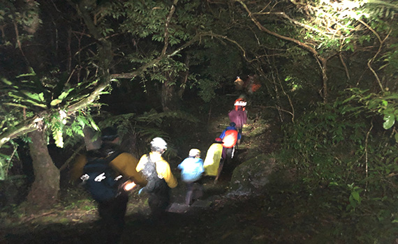旅行社組團登鳩之澤溫泉山域 23人迷途宜縣消防局漏夜救援