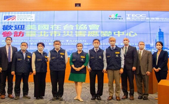 AIT參訪災變中心 柯文哲:北市2050淨零排放路徑接軌全球 加速氣候轉型