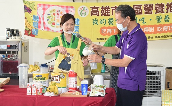 社區營養師貢獻獎系列--巧用乳品固「骨本」港都營養藍圖的規劃師-黃惠芳