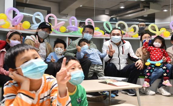 培養孩子閱讀習慣  五股分館變身文青圖書館  