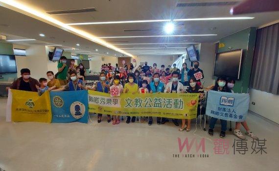 藝術家王楨文、董碧娥彰化秀傳紙藝教學 親子樂手作預祝母親節快樂