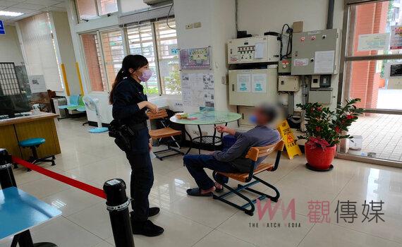 桃園龜山暖警協助失智老翁 找到回家的路