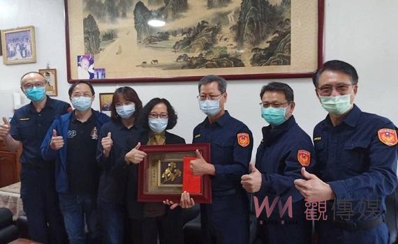 雲林警察模範母親出爐 局長李謀旺親自上門祝福