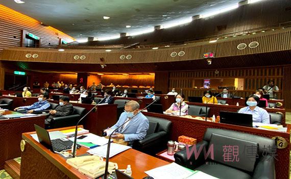 做事或作秀,議員怎麼選?