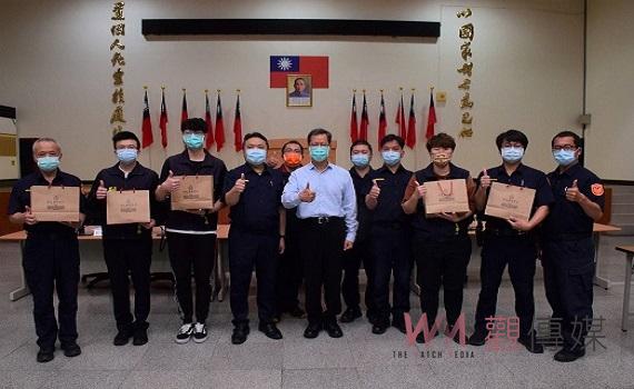 台西警護治安不遺餘力 局長李謀旺頒發「好警茶」