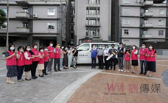 南投縣政府前社會處長遺愛人間 遺屬捐贈救護車