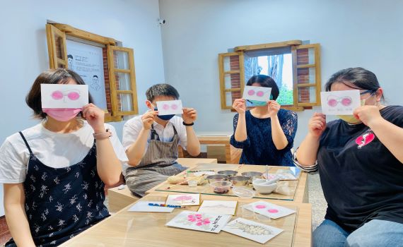 518國際博物館日 「桑葚」當顏料DIY生日卡