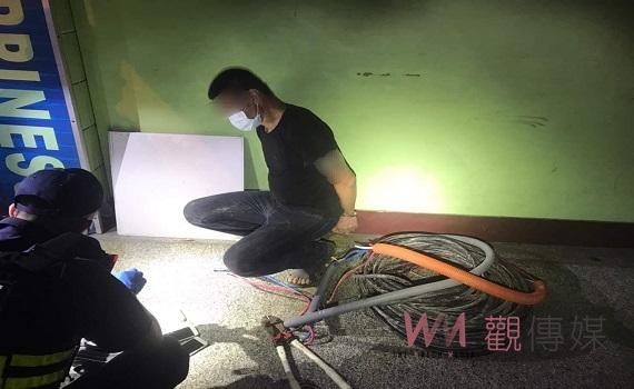 銅價飆漲 竊賊暗夜潛工地偷電纜 埔警當場逮人