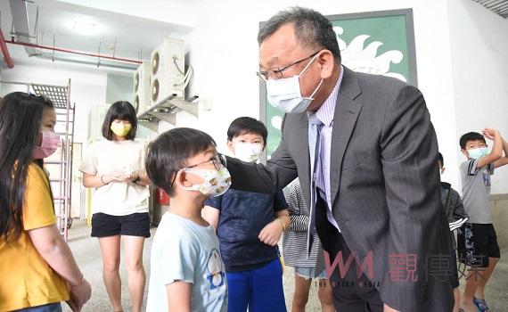 澎湖5至11歲BNT兒童疫苗開打 賴峰偉呼籲學童踴躍接種加強保護效力