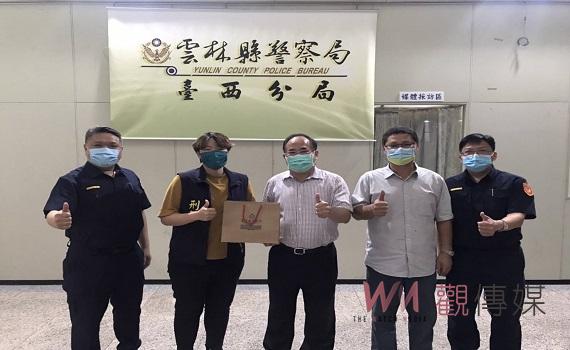 臺西警分局抓槍掃毒破竊案 雲縣副局長陳源輝頒好警茶