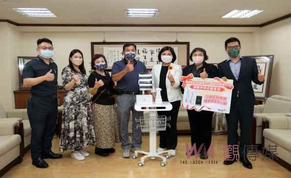 雲縣府獲德士凸輪公司捐贈10組無線手持式超音波儀器