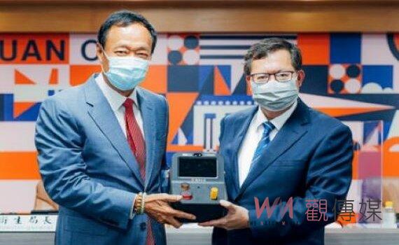 郭台銘親捐桃園千台家用PCR檢測儀 鄭文燦:供長照機構採檢降低重症死亡率