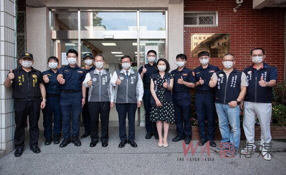 桃園員警英勇逮捕肇逃槍毒犯 鄭文燦頒慰問金肯定強力執法打擊犯罪