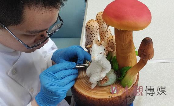 陳奕廷創作翻糖蛋糕「孤獨的山羊」勇奪荷蘭國際餐飲挑戰賽金牌