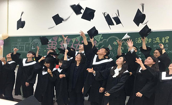 學位的「誘惑」