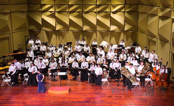 溪湖高中管樂團23屆成果發表 專業陣仗裡有百老匯演奏的架式 