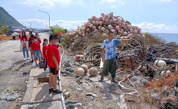 東北角推動頭城五漁村 石城漁港海廢藝術牆再造永續旅遊