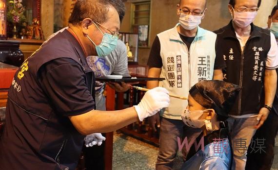 福安宮硃砂啟智 下崙新生開筆禮