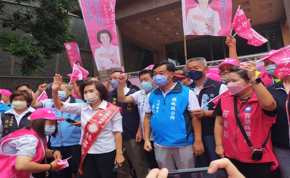 爭取連任宜蘭縣長 林姿妙登記參選數千民眾熱情相挺