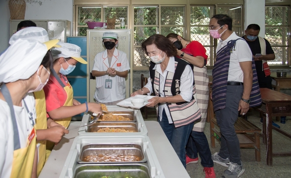 宜蘭營養午餐再升級! 縣長林姿妙:優先選用在地有機食材 