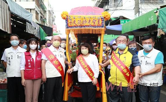 嘉義市鎮南聖神宮祭孔典禮  聖像遶行護佑學子 