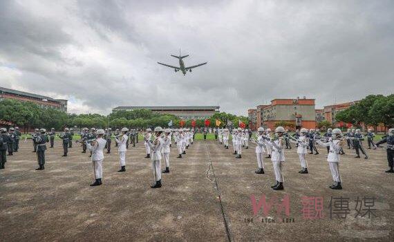 三軍樂儀隊國慶預演 昂揚《驍勇進行曲》聲中展現壯盛軍容