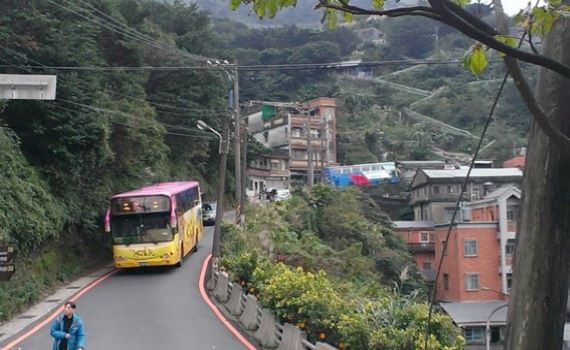 黃金博物館前道路拓寬工程 打通瓶頸路段提升水金九觀光
