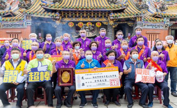侯友宜赴泰山巖恭祝顯應祖師聖誕 祈求市民平安過好日