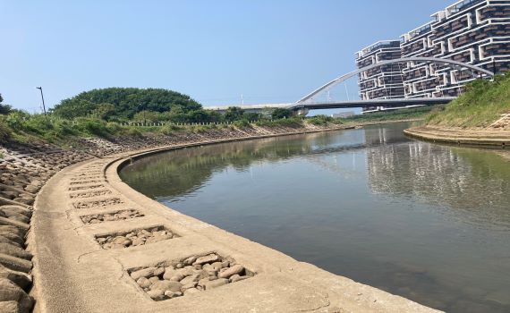 無混凝土工法修復淡水公司田溪護岸 友善生態環境