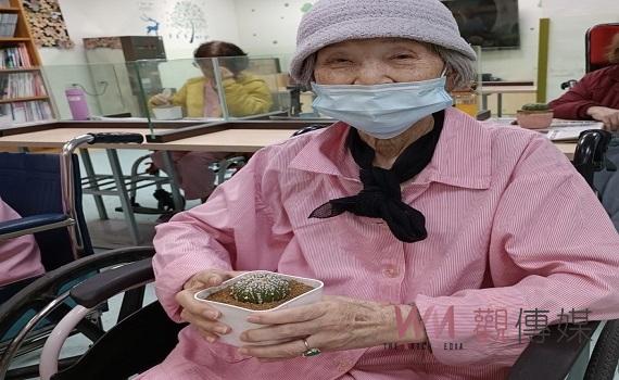中榮埔里分院附設精神護理之家 拈花惹草撫育身心