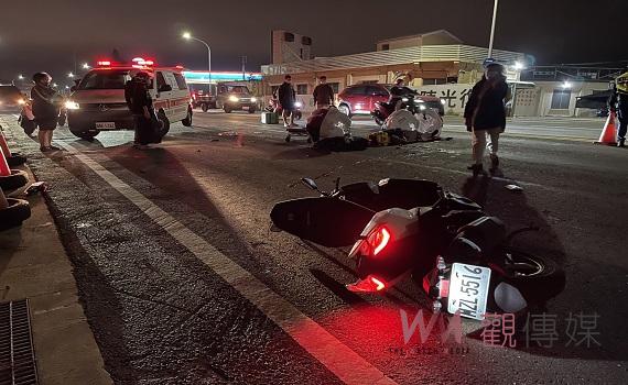 違規迴轉外送員遭自小客車撞擊倒地 肇事駕駛趁亂落跑