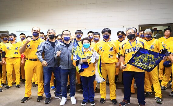 三連勝再集氣! 中市府前廣場今晚直播號召為中信兄弟加油