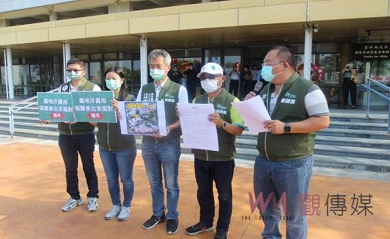 劉建國團隊檢舉青埔宅違規 張麗善示謄本籲對手勿惡傷