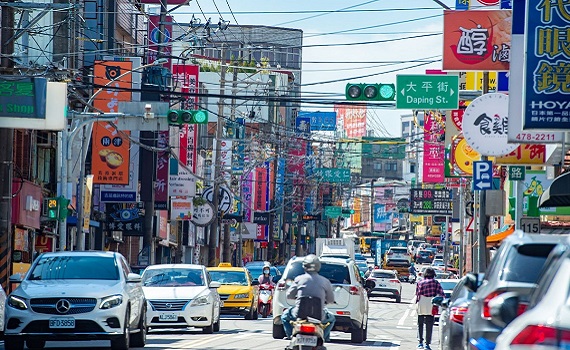 雙生活圈「鴻灃‧越」千萬有找!精品宅超值選
