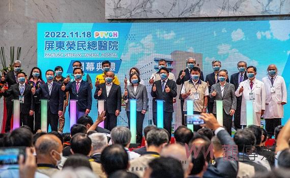 公園裡的屏東榮總開幕 潘孟安力爭醫療平權終迎來曙光
