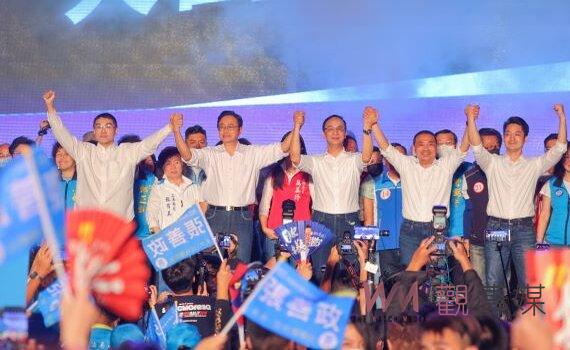 北北基桃藍營桃園造勢盼藍天再現 晚會湧入逾3萬支持者