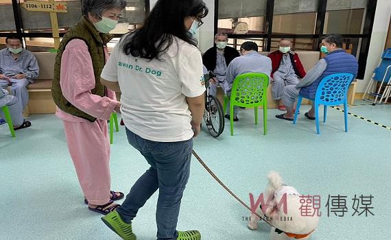 讓狗醫生為長輩開啟另一扇窗非藥物輔助療法