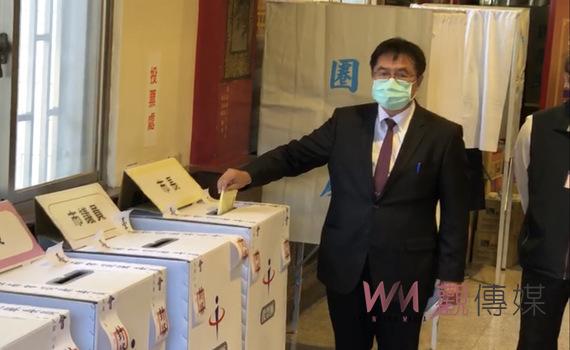 黃偉哲投完票想「神隱一下」 吳炳輝談個人心願